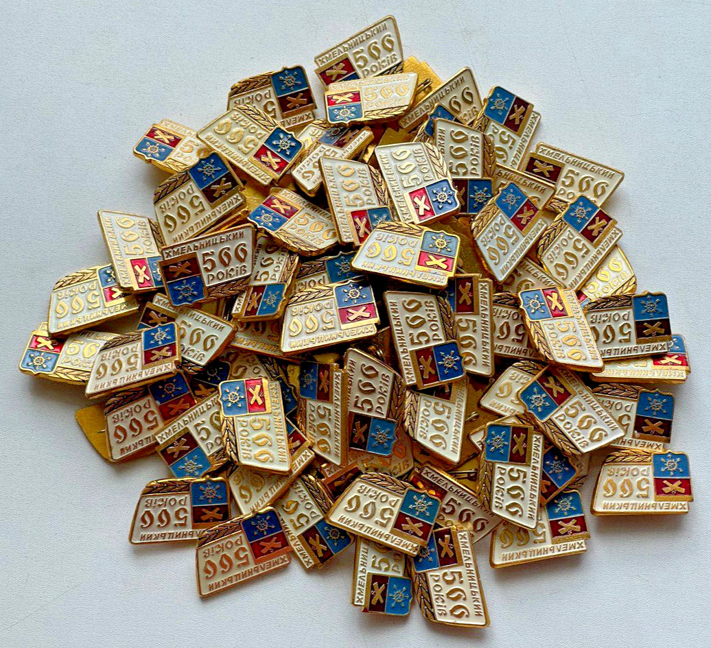 Set of 100 pcs. identical Russian Soviet USSR badges pin