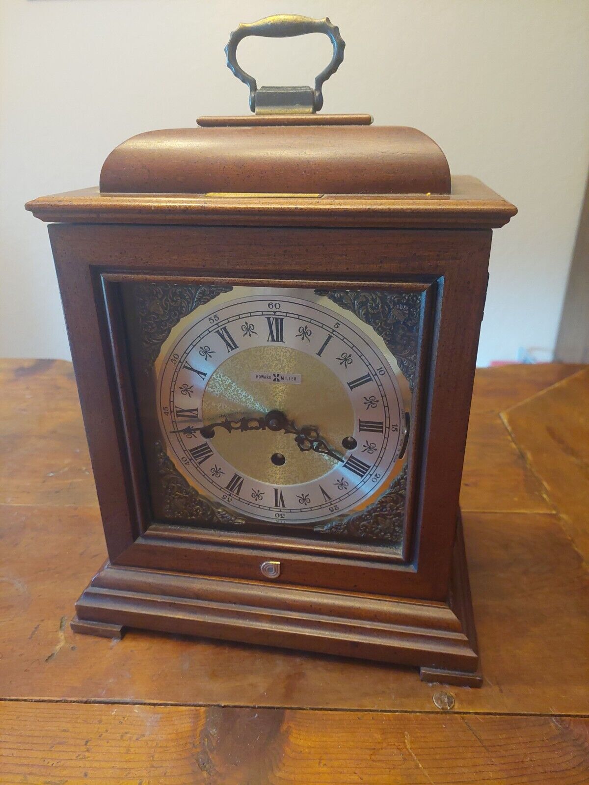 Vintage CLOCK Howard Miller Mantle WOOD Clock MODEL 612-429