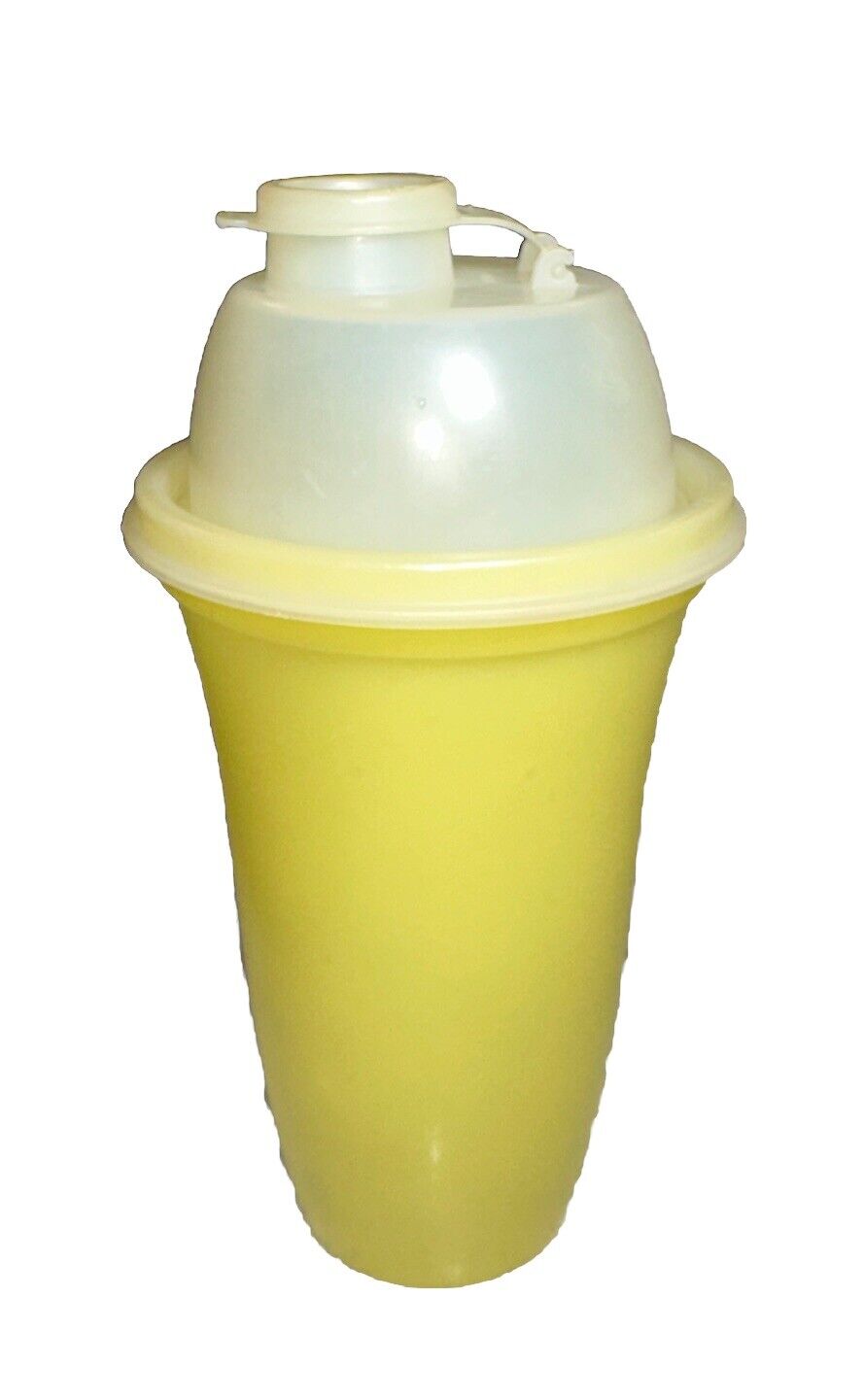 VINTAGE TUPPERWARE Classic YELLOW SHAKER BOTTLE with CLEAR LID 844-4/564-3