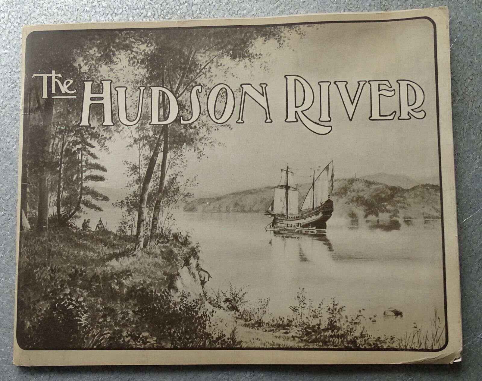1905 The Hudson River Souvenir Photograph Book (Nelson's International Series) 