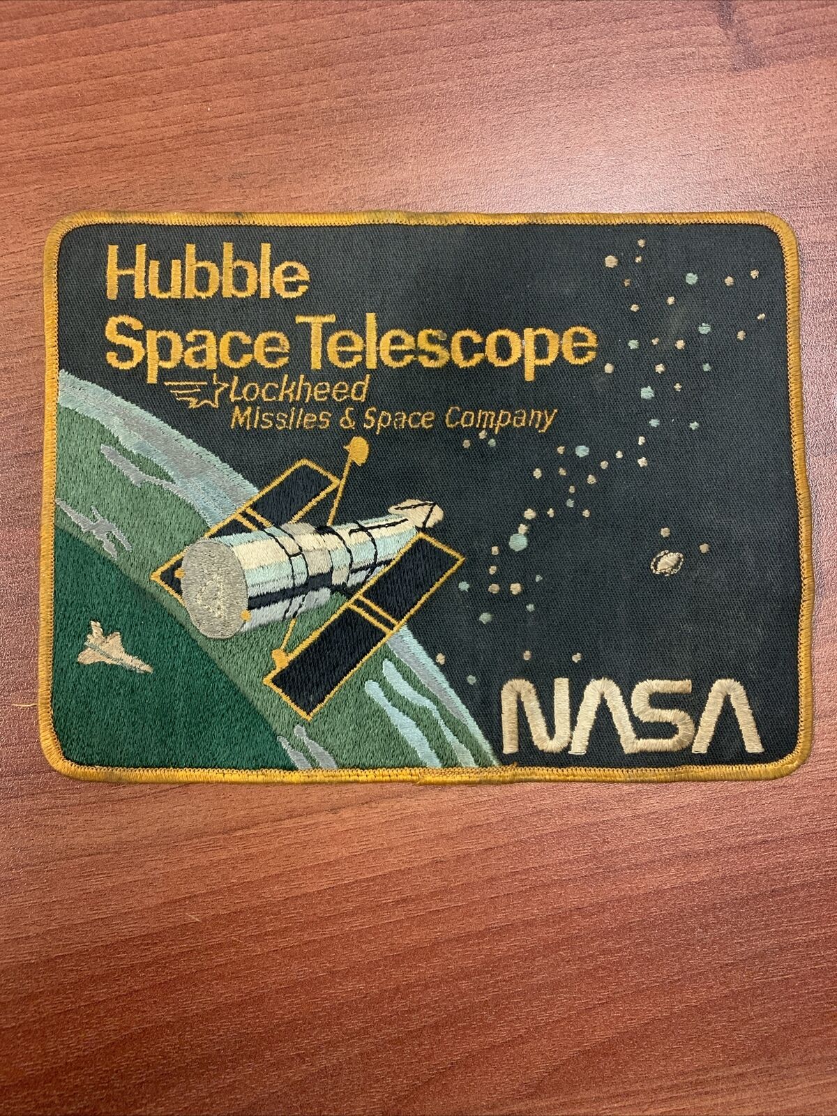 1990 NASA MSFC HUBBLE SPACE TELESCOPE LARGE JACKET PATCH (8-1/2”L x 6\