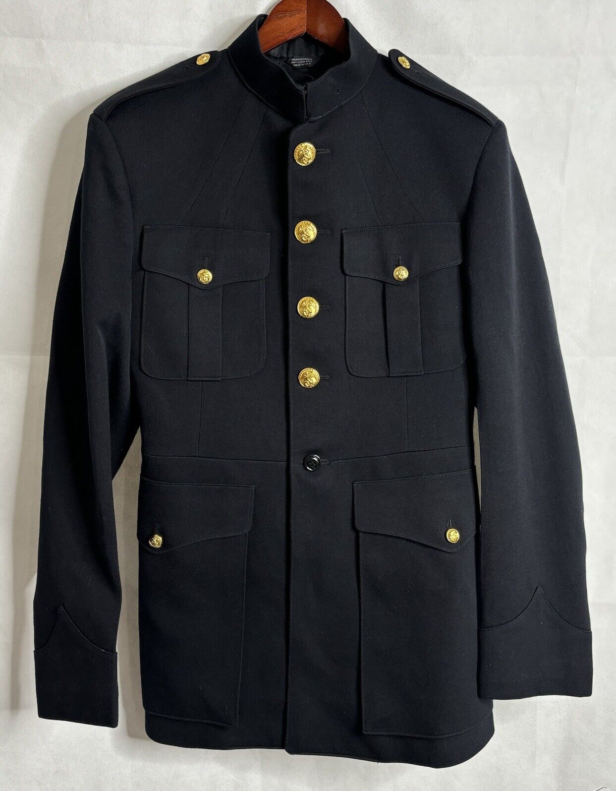 US Marines USMC Officer Dress Blue Male Jacket Coat **Chest 40\