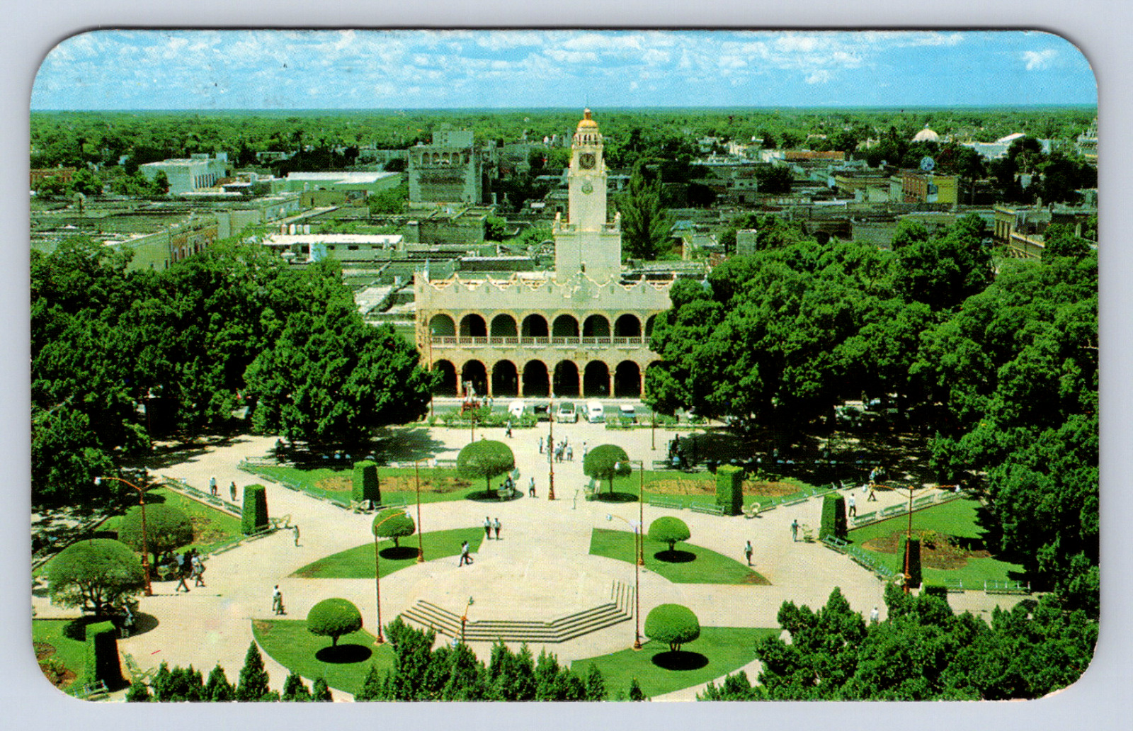 Vintage Postcard El Palacio Municipal Merida Yucatan Mexico