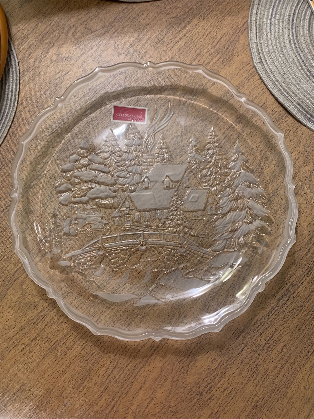 15” Celebrations by Mikasa Winter Wonderland Collection Glass Round Plate