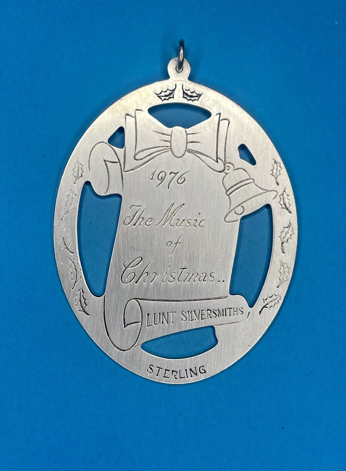 Lunt Sterling Silver 1976 Music of Christmas- 