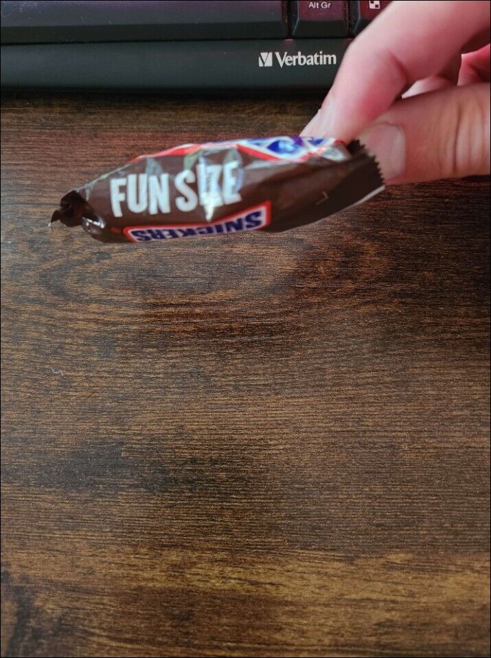 Factory Defect EMPTY Unopened Air-Puffed Snickers Fun Size