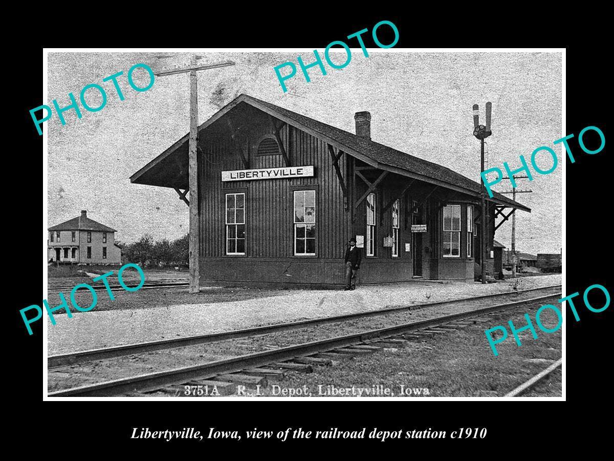 OLD 8x6 HISTORIC PHOTO OF LIBERTYVILLE IOWA THE RAILROAD DEPOT STATION c1910