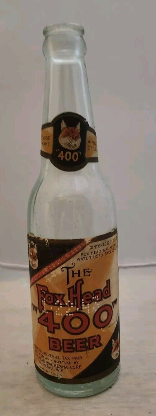 1943 Dated Fox Head 400, Empty 12 oz beer bottle, IRTP label, Waukesha, WI