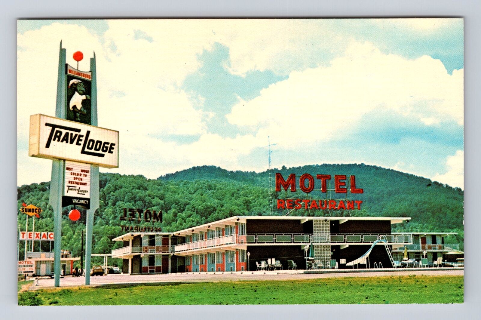 Williamsburg KY-Kentucky, Williamsburg Travelodge, Advertising Vintage Postcard