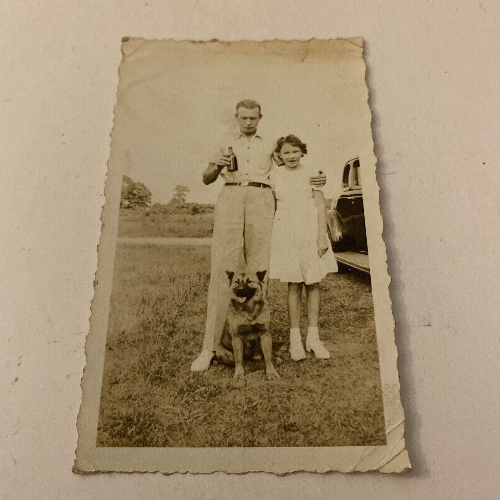 VINTAGE BLACK AND WHITE PHOTO MAN WITH DOG BEER AND CHILD