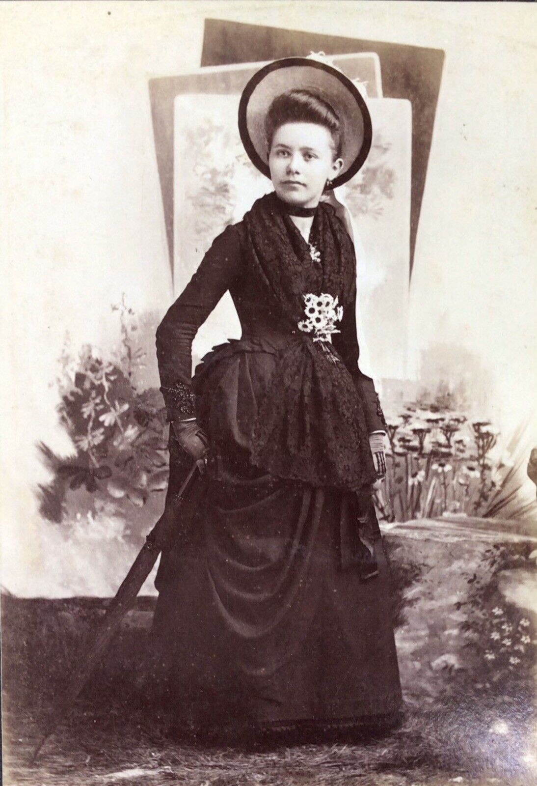 1890’s Young Lady School Girl Umbrella Hat CABINET CARD PHOTO Mansfield OH VTG