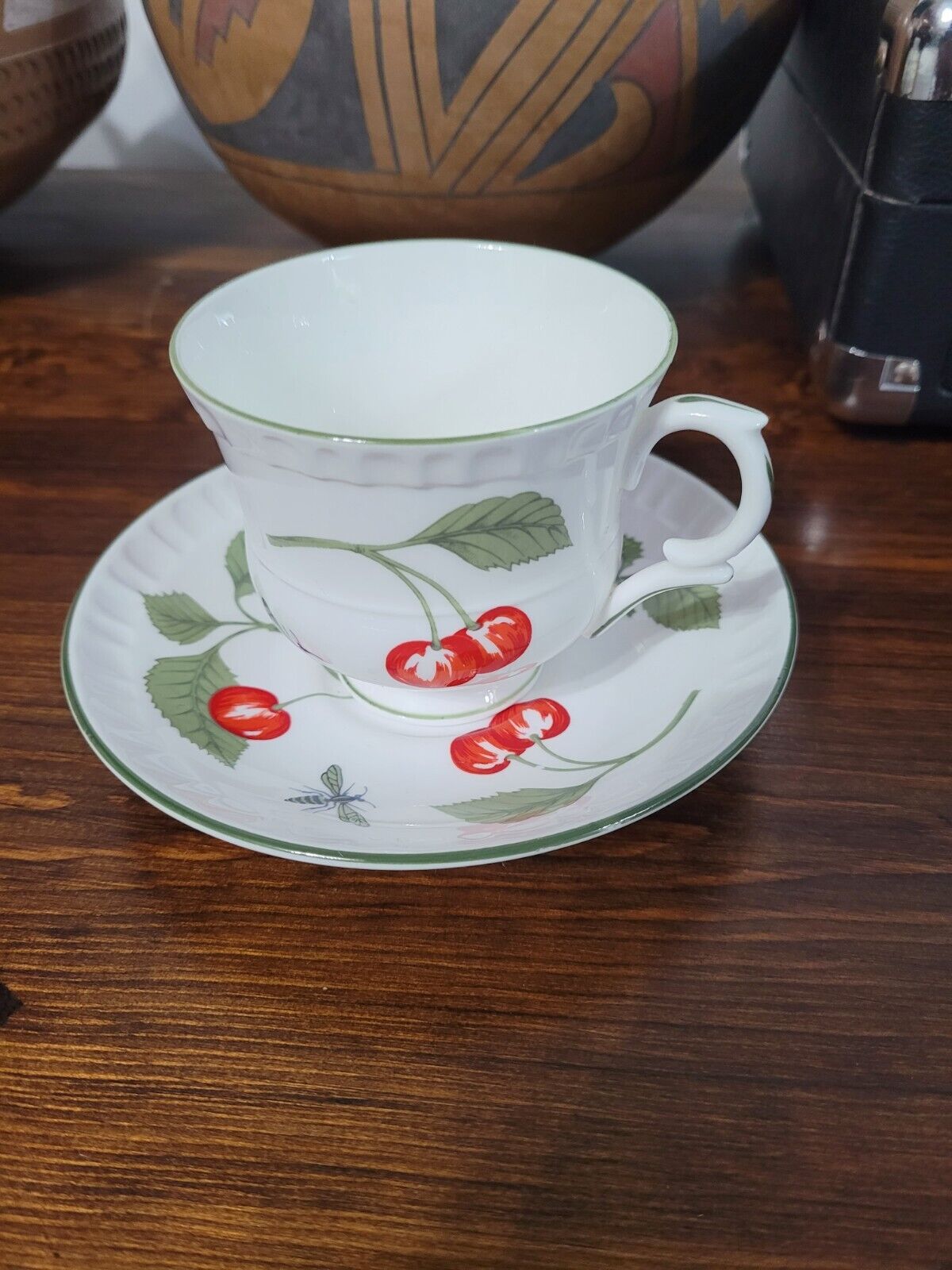 Vintage Crown Staffordshire Tea Cup & Saucer Set England Fine Bone China Hampton