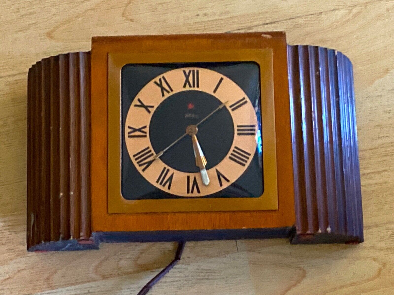 Warren Telechron model 4B79 Wooden electric clock WORKING VINTAGE