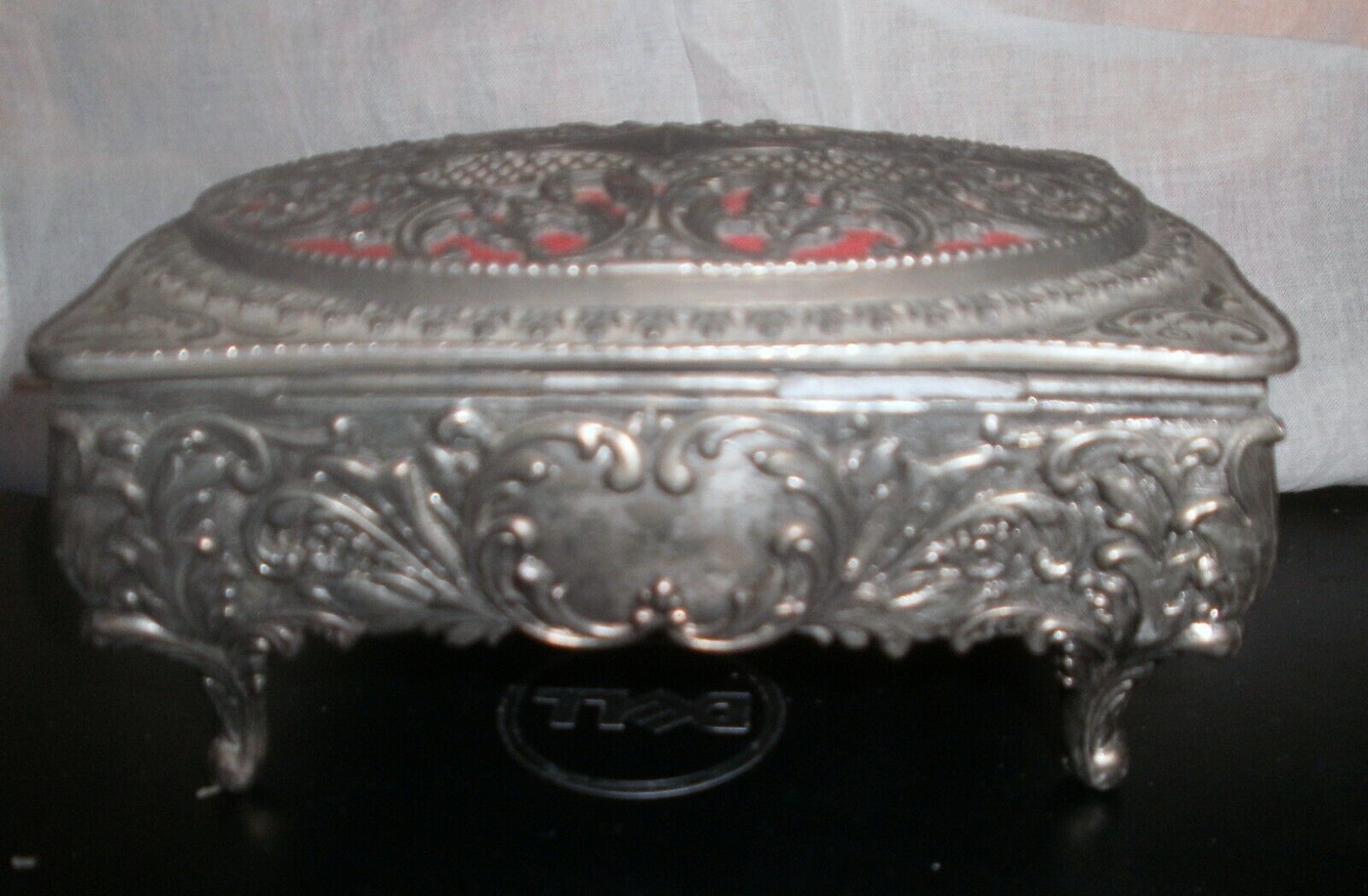 Vtg Victorian Ornate Floral Silver Metal Footed Trinket Jewelry Box Red Lining
