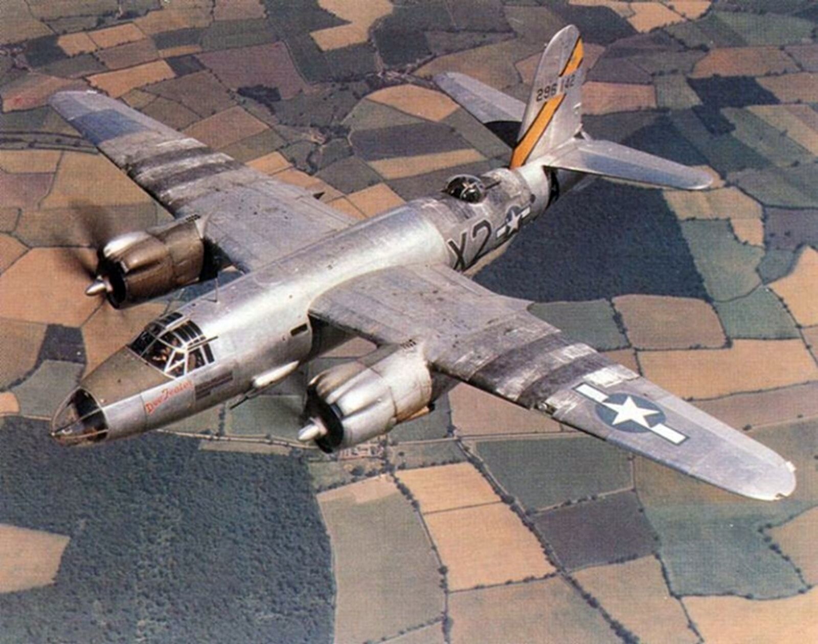 1945 WW2 MARTIN B-26  Marauder PHOTO  (201-w)
