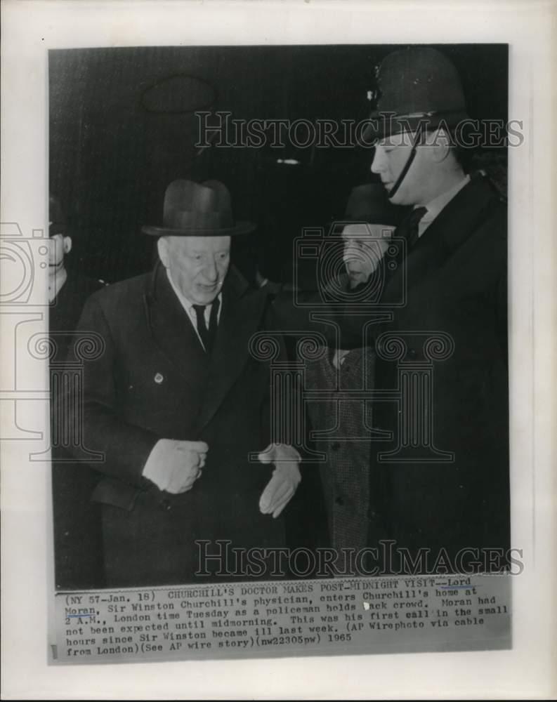 1965 Press Photo Lord Moran enters Winston Churchill\'s home in London