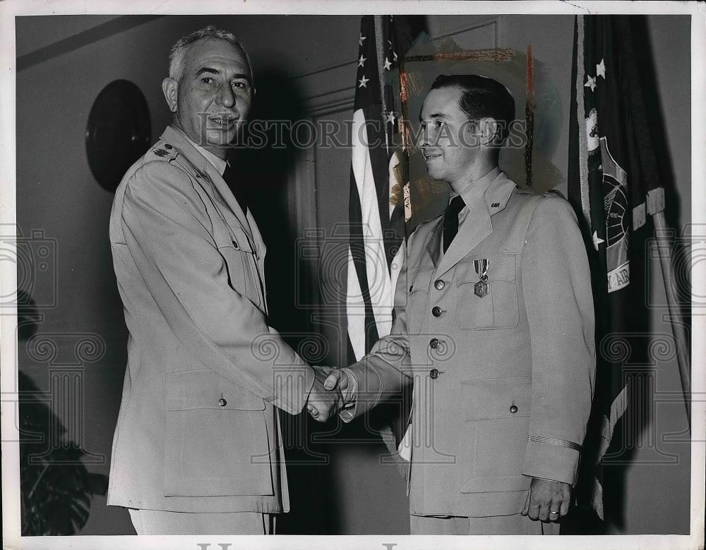 1955 Press Photo Lt Gen Joseph Smith & 1st Lt Walter E. Smith