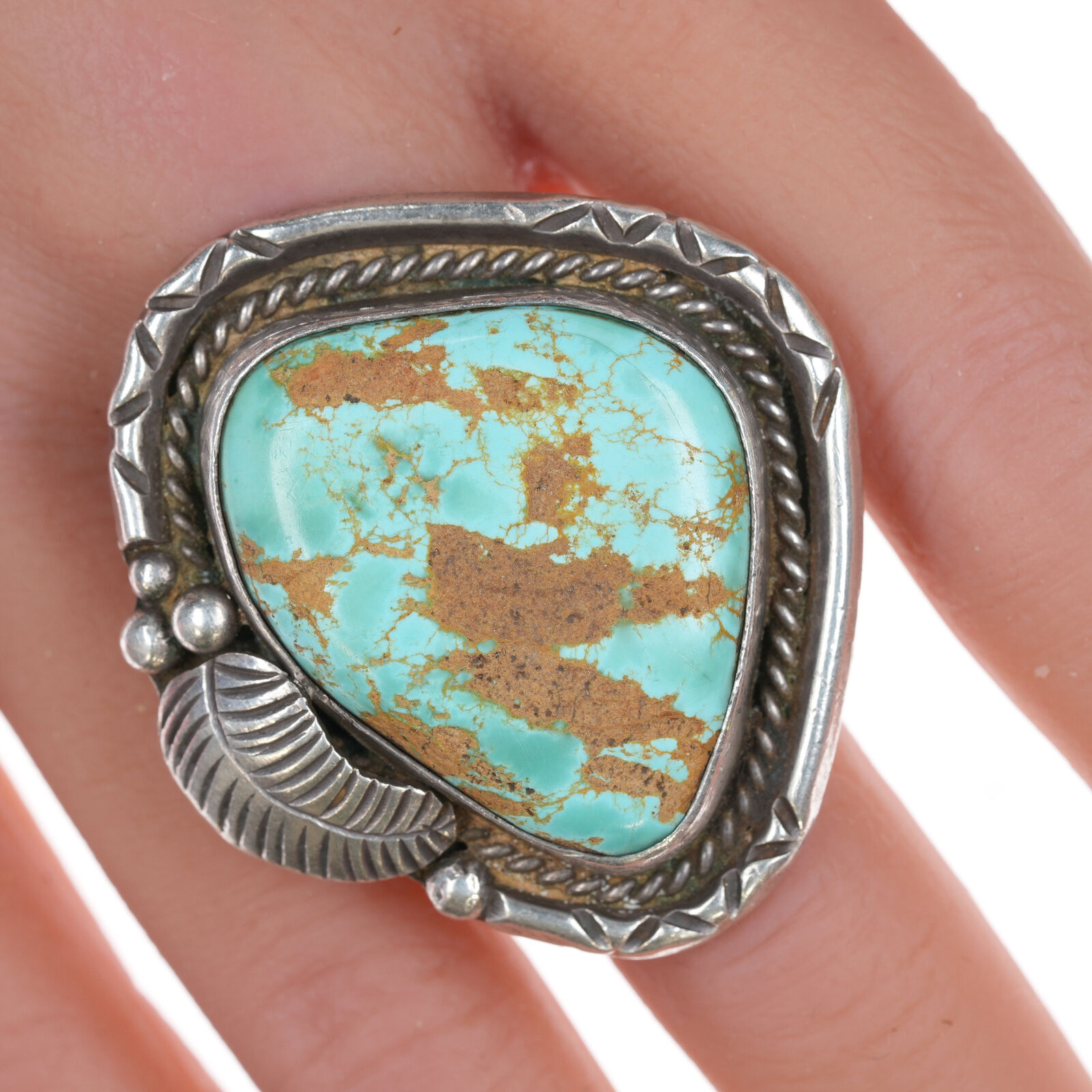 sz8 Large Vintage Navajo silver and turquoise ring with feather
