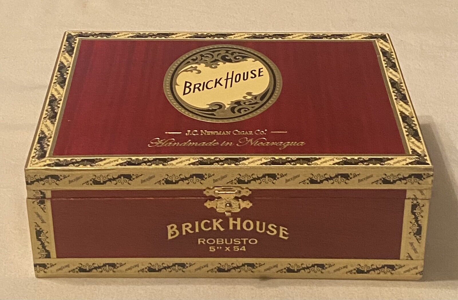 BRICKHOUSE - ROBUSTO - Red Wooden Cigar Box w/Clasp & Gold & Black Trim *SHARP*