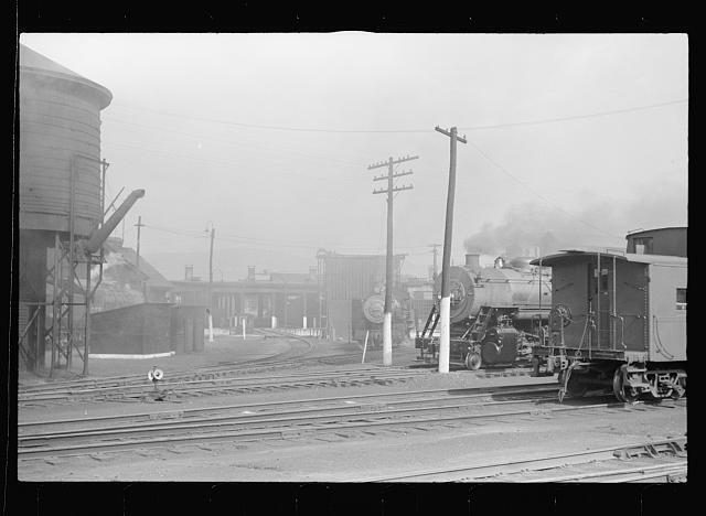 Railroad yards,Elkins,West Virginia,WV,June 1939,John Vachon,FSA,Train,RR,7