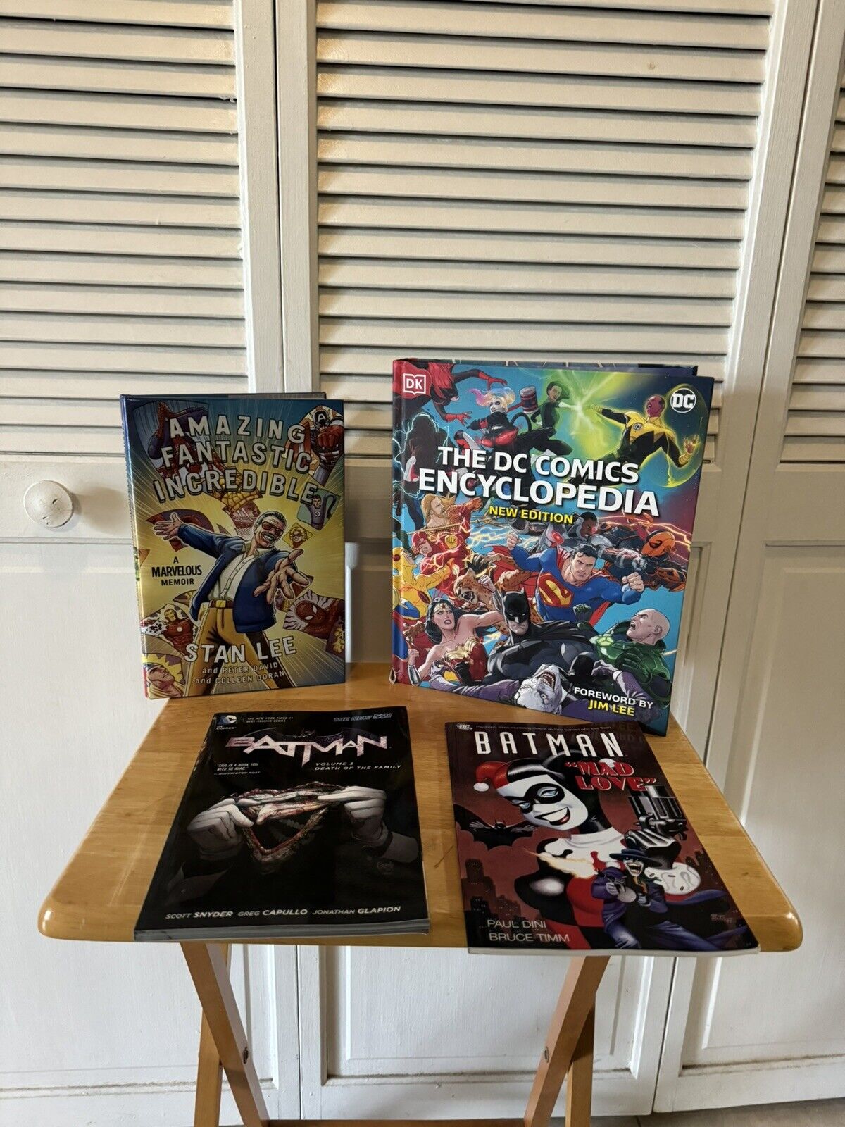 Lot Of 4 Graphic Novels; Batman, Stan-Lee, DC Encyclopedia 