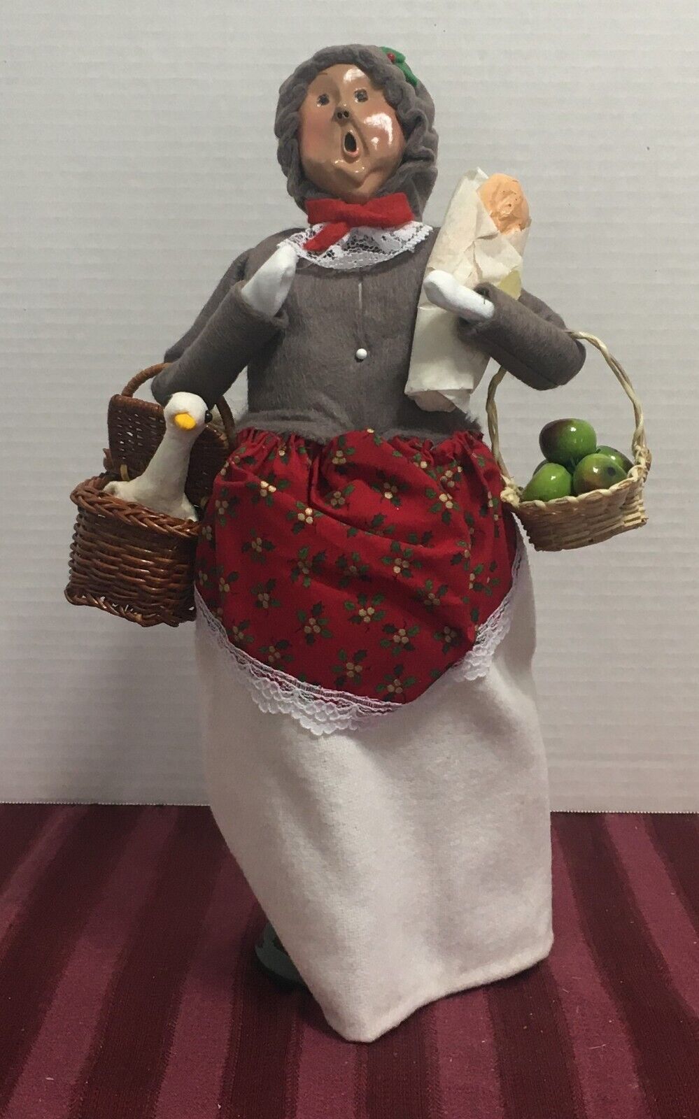 02 Byers Choice - 1995 The Carolers - Woman with Goose and Apple Basket Figurine