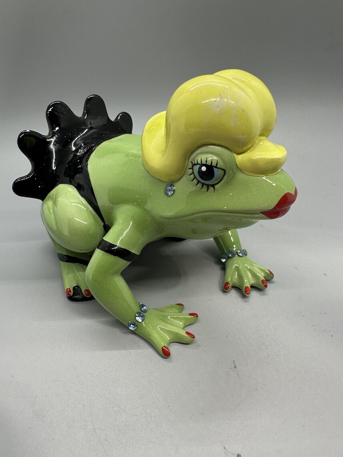 Fanciful Frogs Open-Toad Shoes Dancer Figurine By Westland Whimsical Jeweled