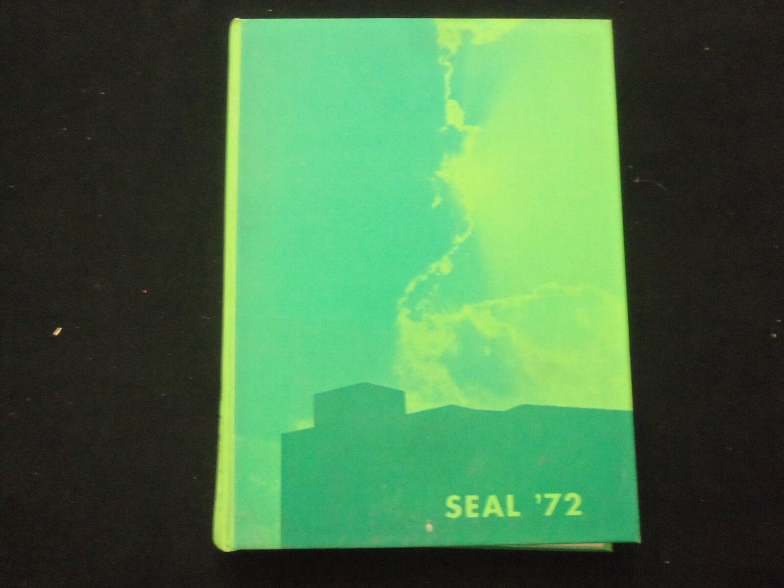 1972 THE SEAL TRENTON STATE COLLEGE YEARBOOK - TRENTON, NEW JERSEY - YB 3151