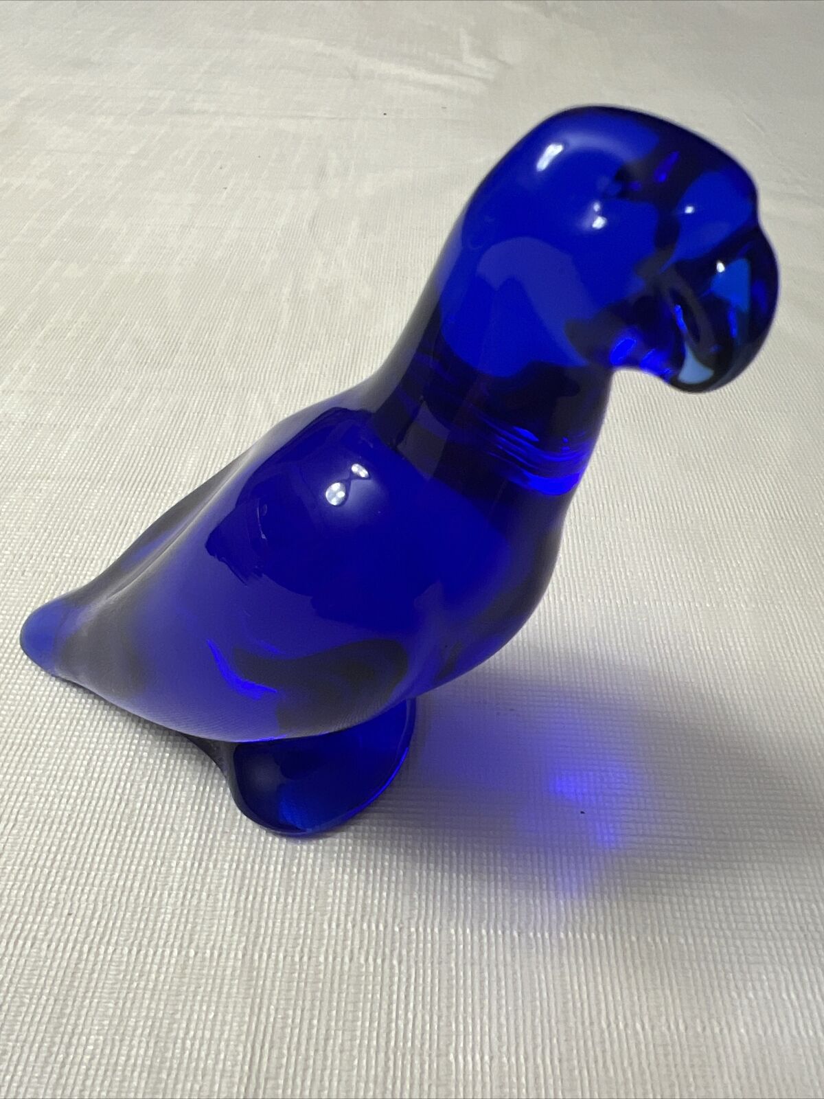 BACCARAT Cobalt Blue CRYSTAL PARROT Bird Excellent Condition Signed French