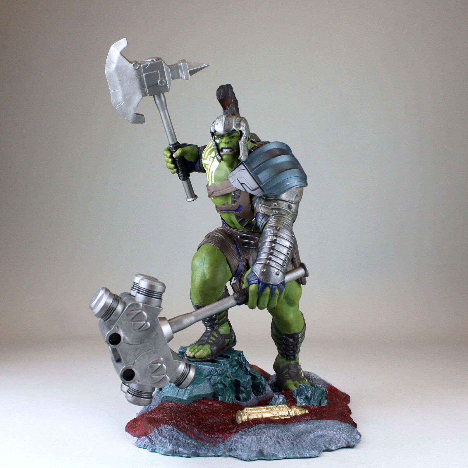 Hulk Ragnorak Deluxe Gallery Statue