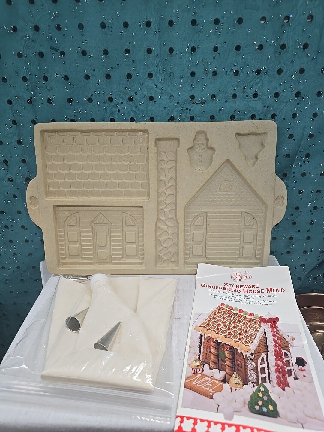 Pampered Chef Gingerbread House Mold  Vtg 1992 Stoneware W/ Piping Bag & Tips