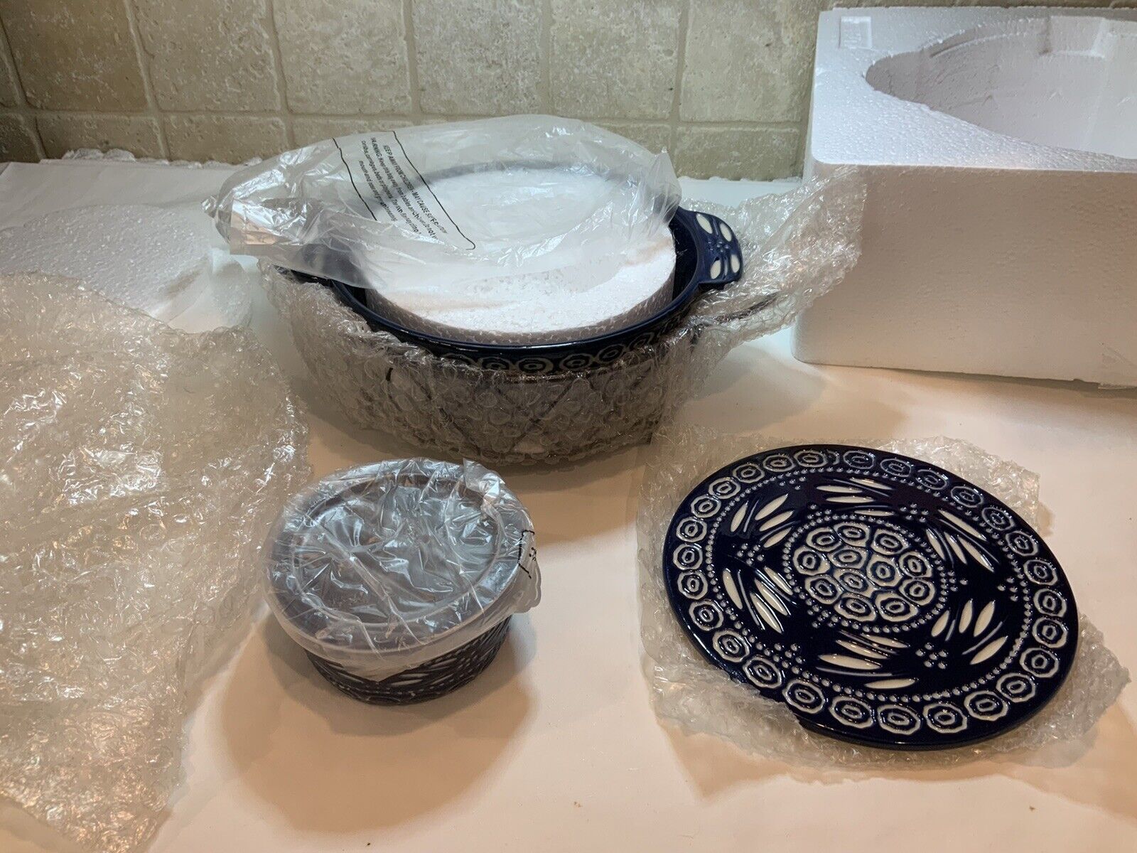 Temp-tations Carved Old World Blue 1.5 Qt. Round Baker With 6 Oz Rd Ramekin New