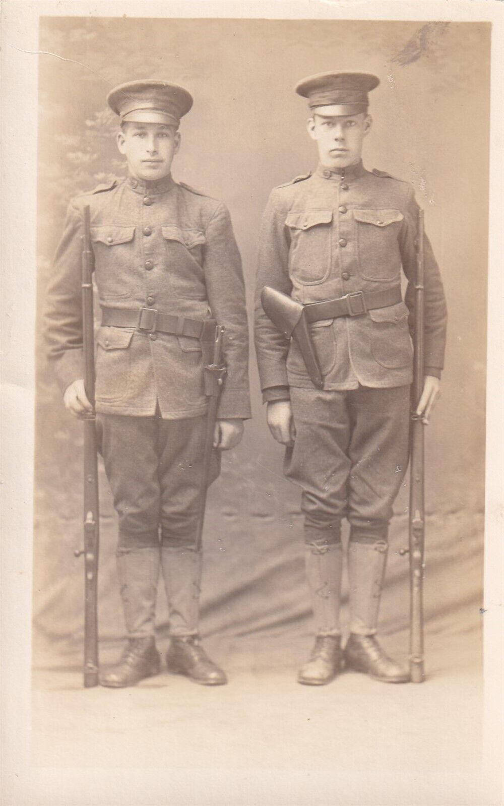 Original WWI RPPC Real Photo Postcard ARMY SOLDIERS RIFLES REVOLVER BAYONET 1409