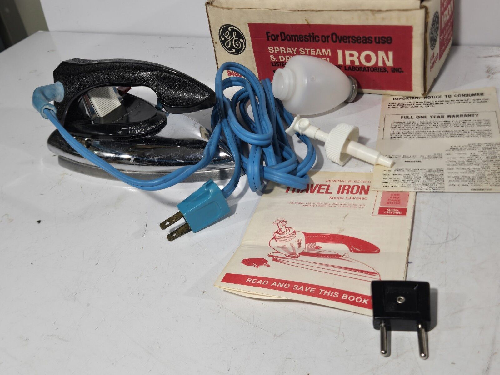 Spray Steam & Dry Electric Travel Iron F49 GE Vintage W/ Overseas Adaptor 1978