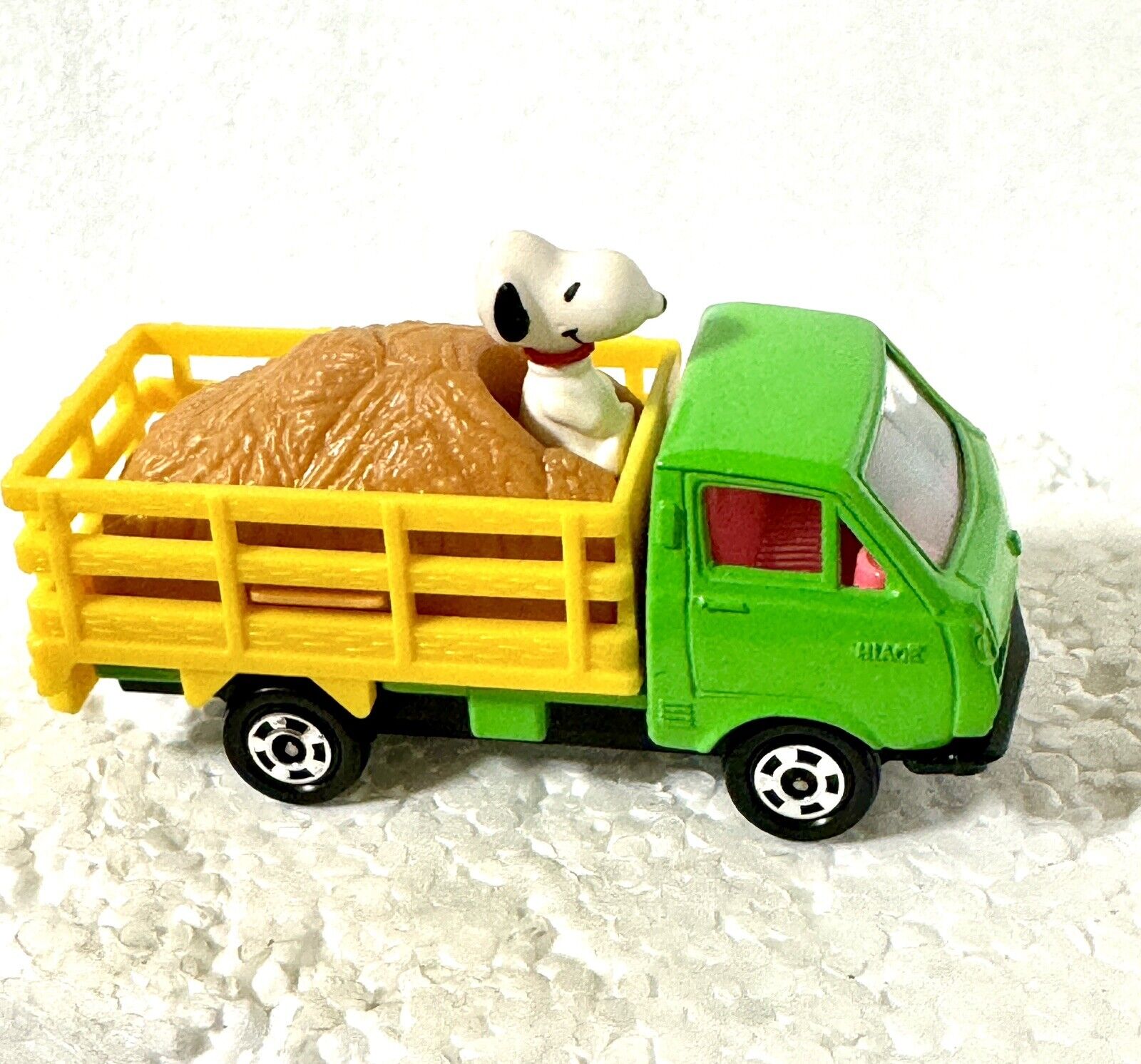 Aviva Snoopy Peanuts Green Hay Truck Vintage Diecast 1:64 1958