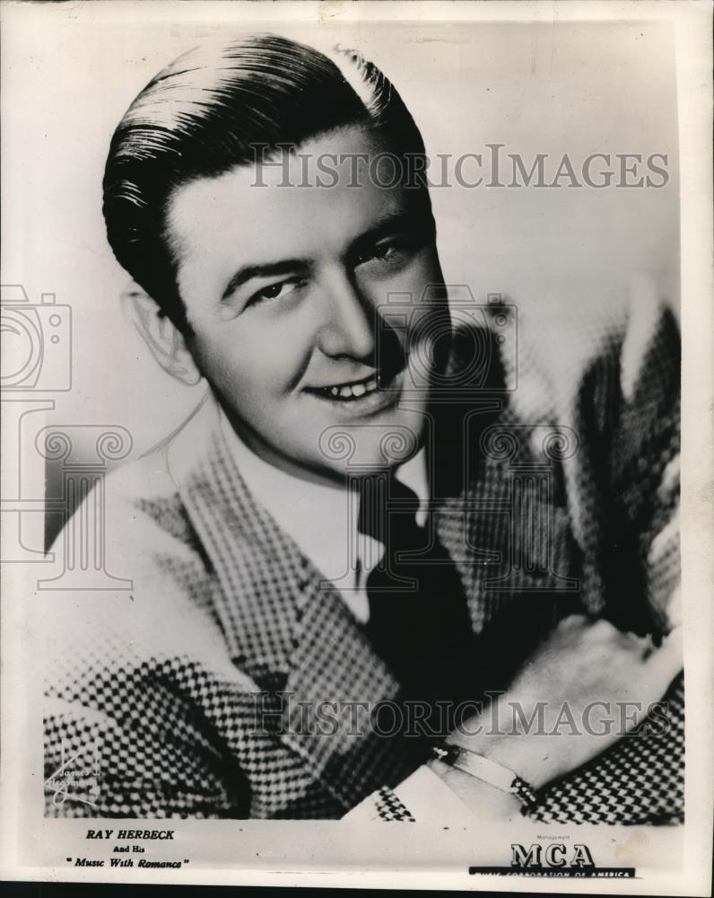 1946 Press Photo Ray Herbeck Music with Romance