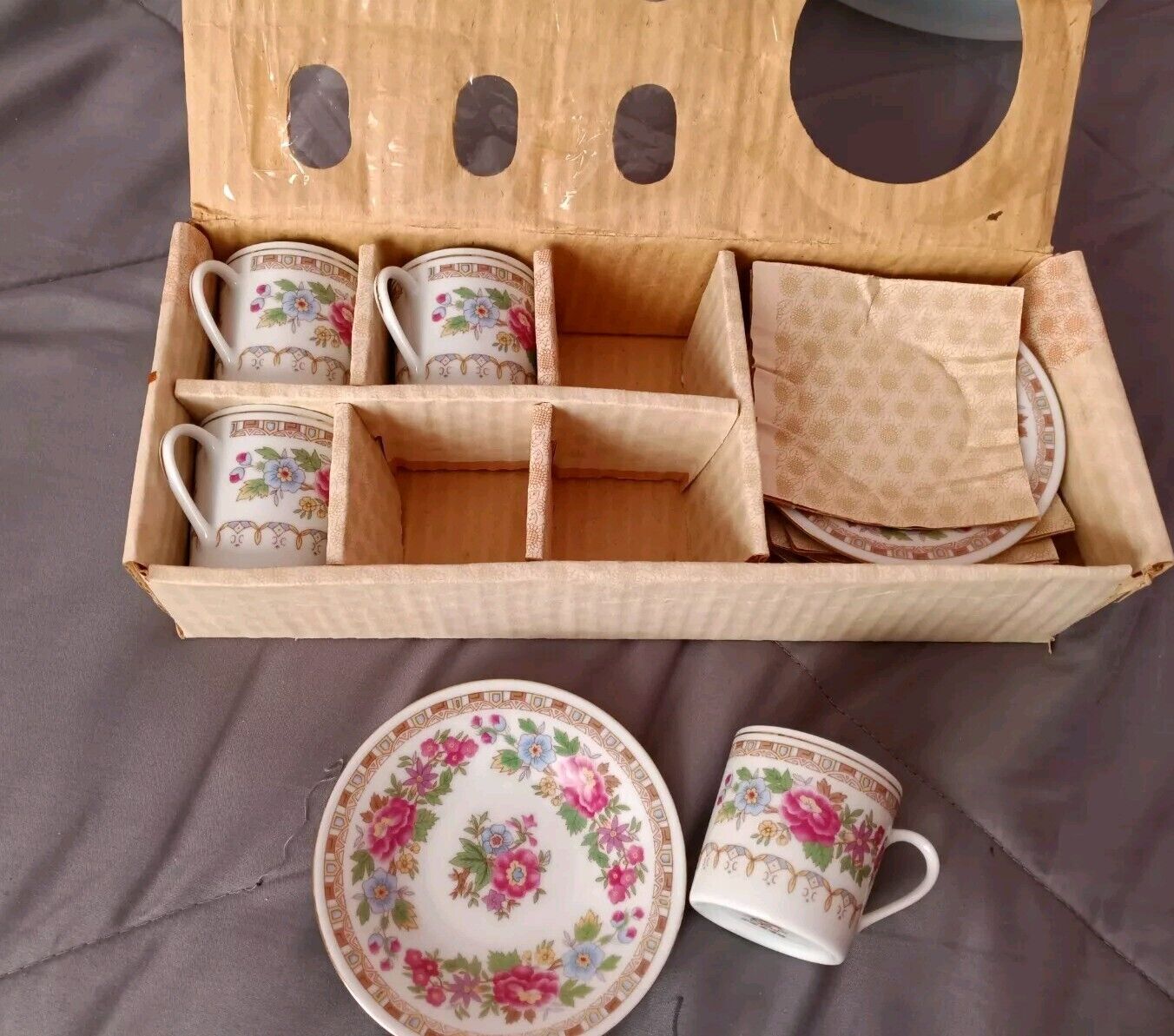 VINTAGE 1970 Mini Tea Cups & Saucers  UNUSED  Set Of 4