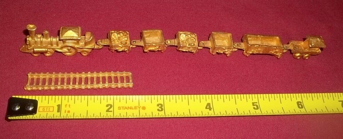 Miniature Gold Plated Metal Locomotive Steam Engine Train Cars, Track Railroad
