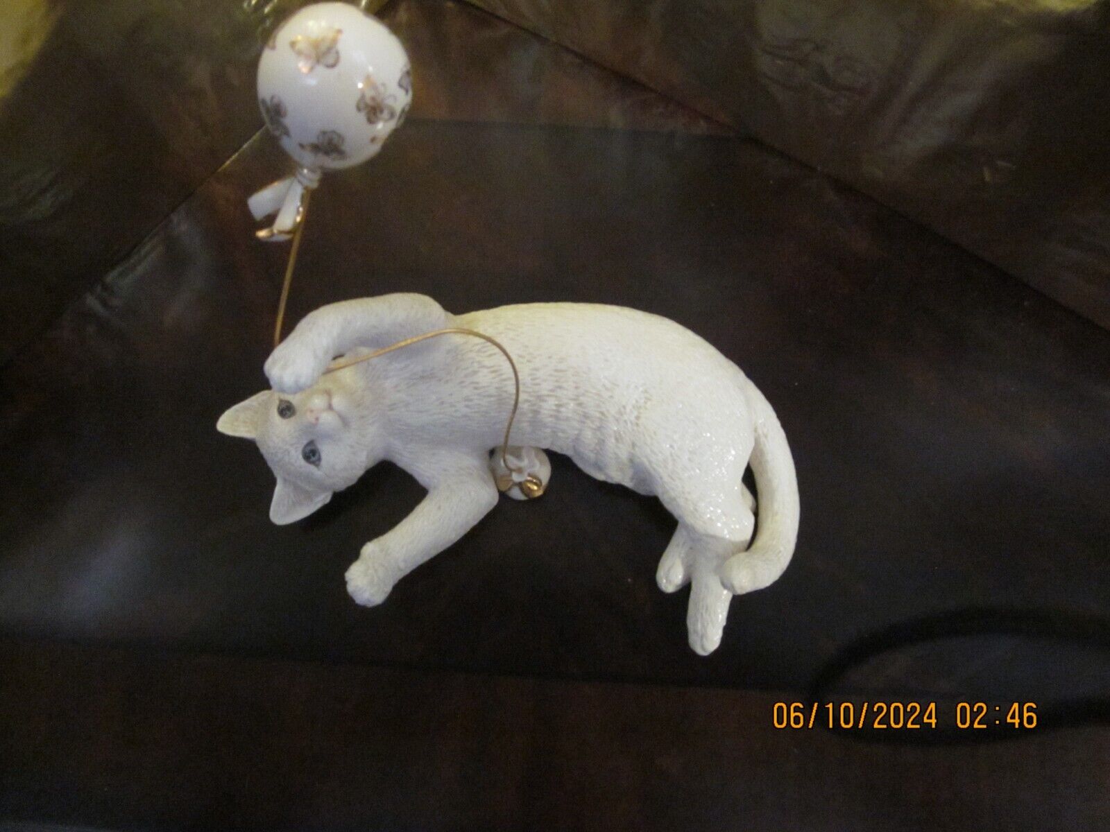 Lenox “Captivation” Kitty Playing With A Balloon~Fine China 24k Gold Accents 8\