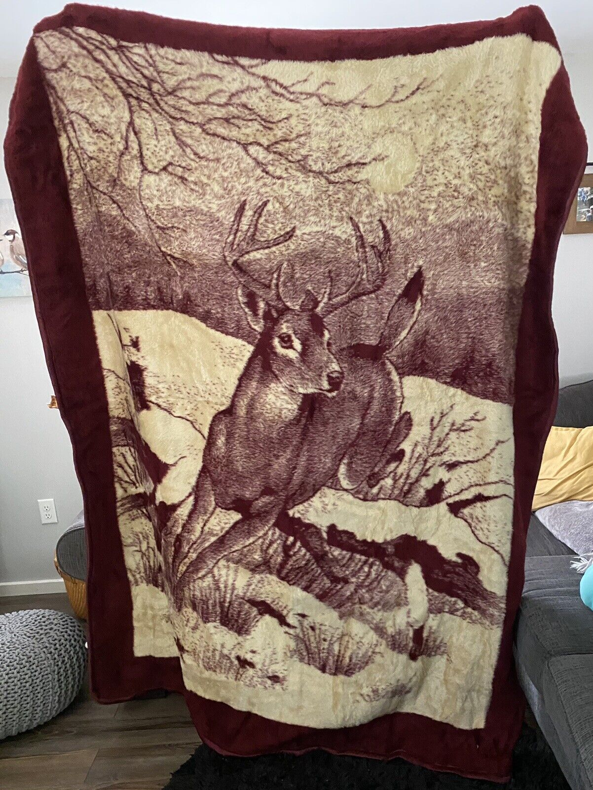 San Marcos Maroon & Cream Buck Deer Blanket 70 X 85 Excellent Condition
