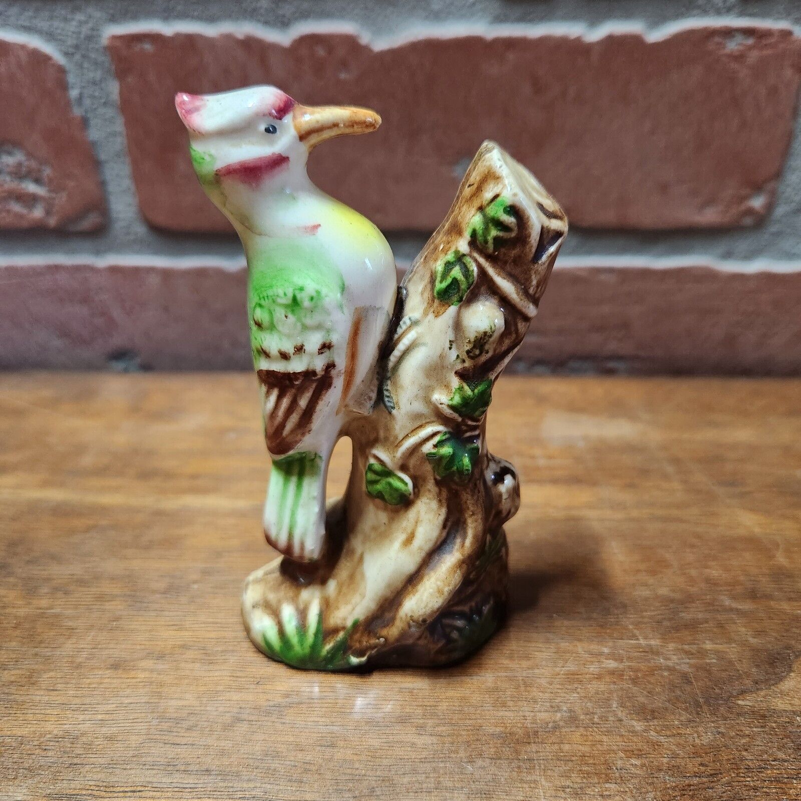 Vtg Woodpecker Porcelain Figurine Bird Wood Stump Hand Painted