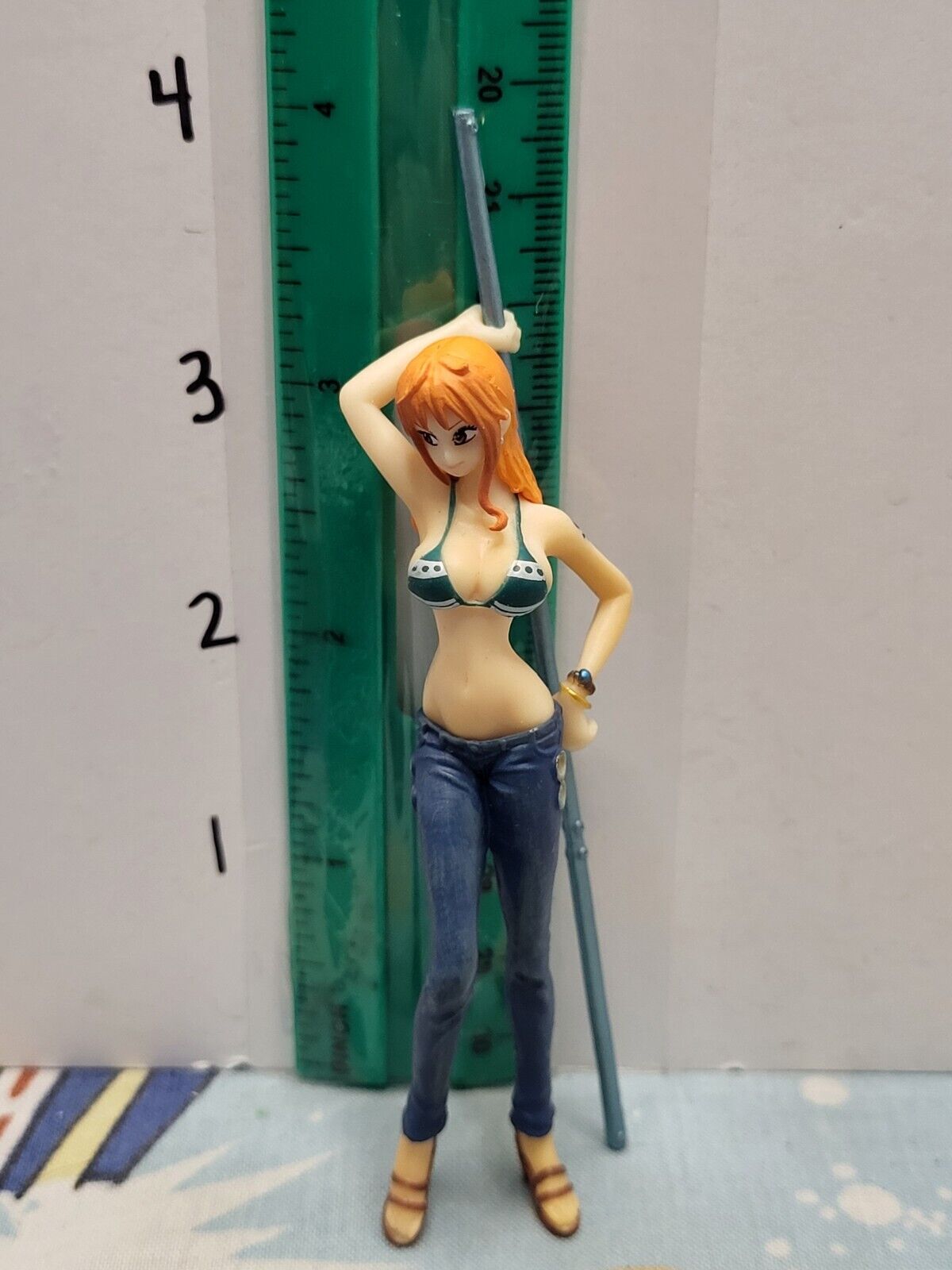 One Piece Nami Gashapon Figure