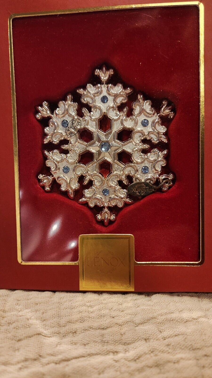   LENOX 2008 Snow Majesty Snowflake Jeweled(blue) Christmas Ornament in Box #M10