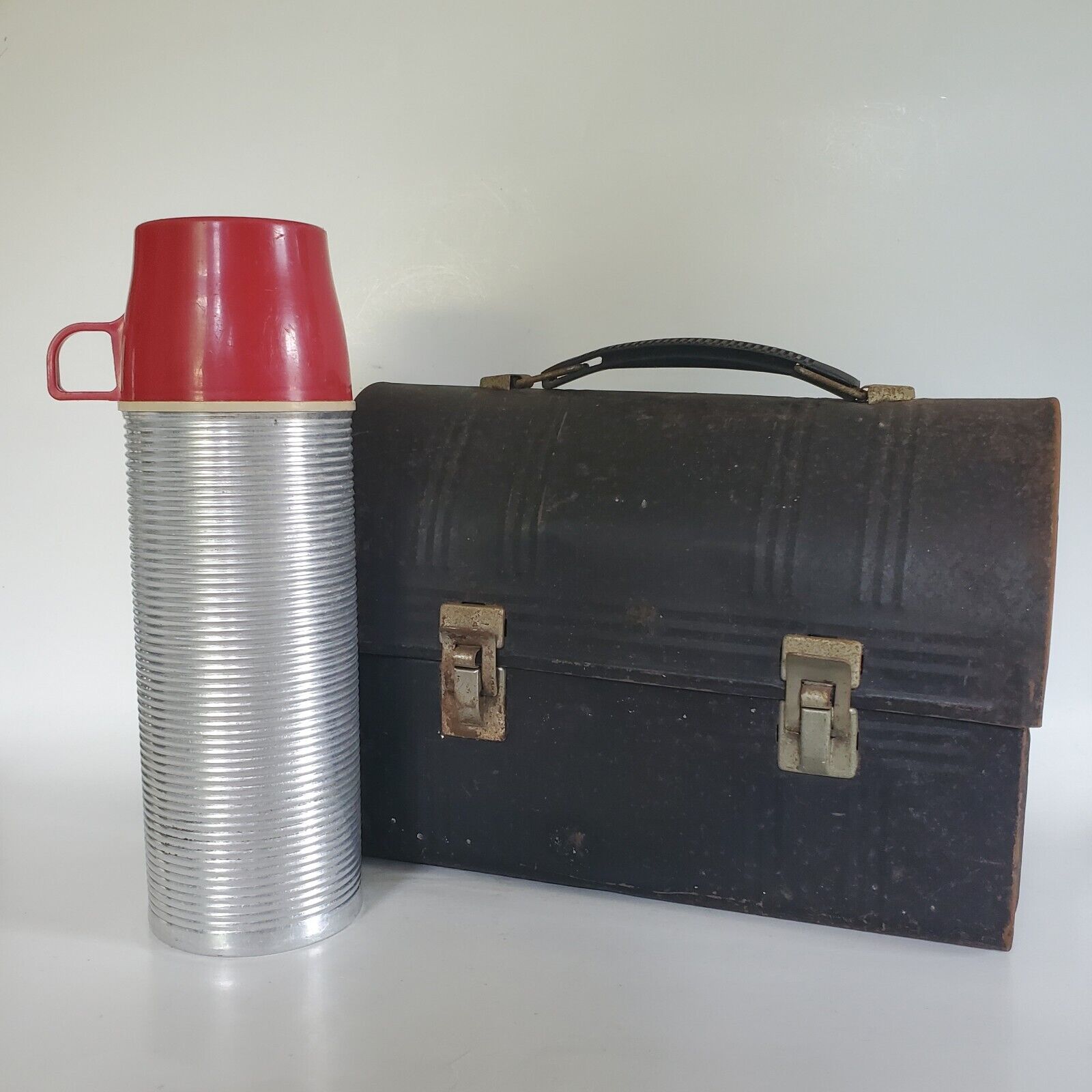 1950s Aladdin Metal Dome Lunch Box & Vintage Seeley Aluminum Ribbed Thermos