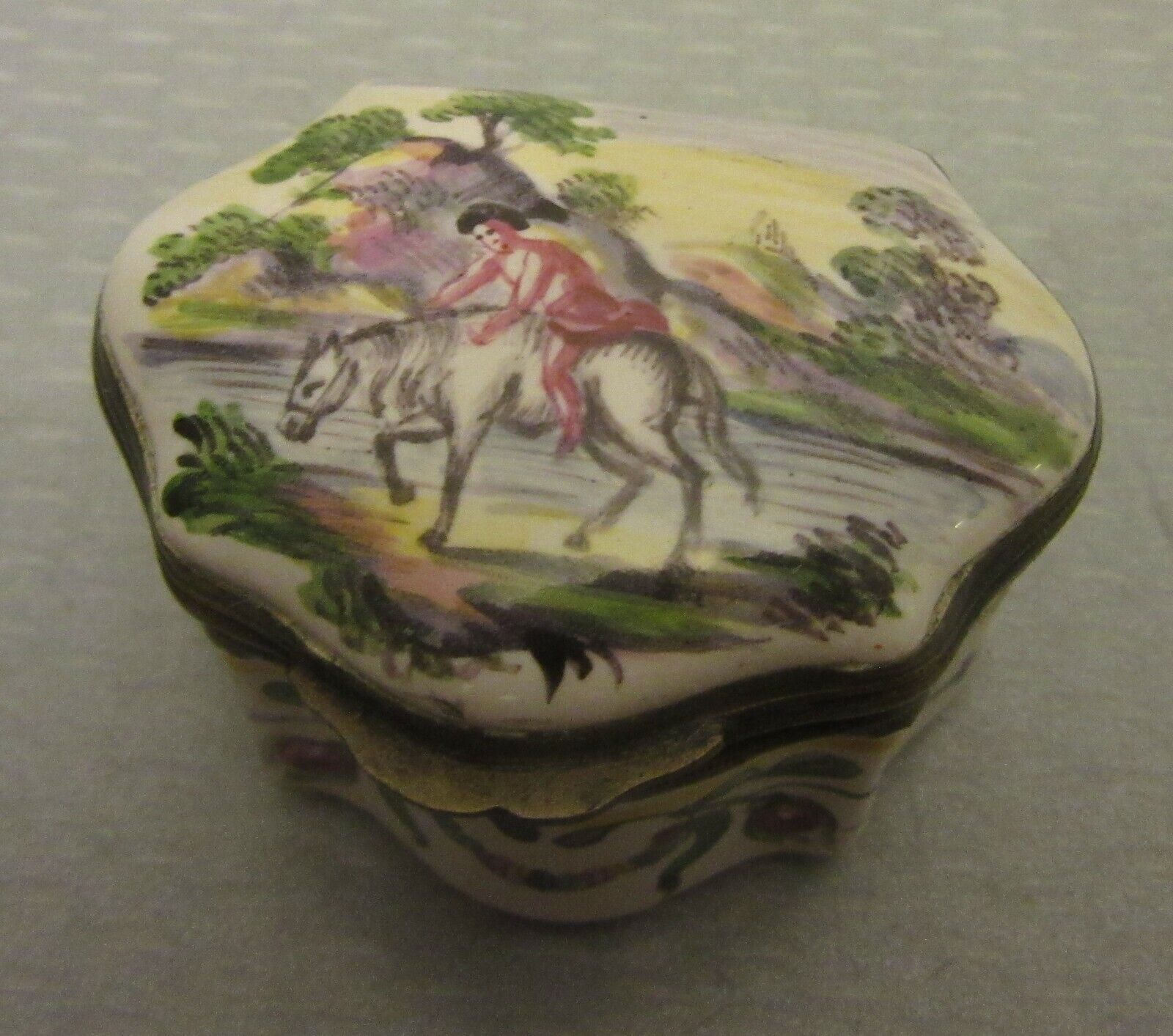 antique 19C FRENCH ENAMEL SNUFF PILL TRINKET BOX signed VP hand painted horse
