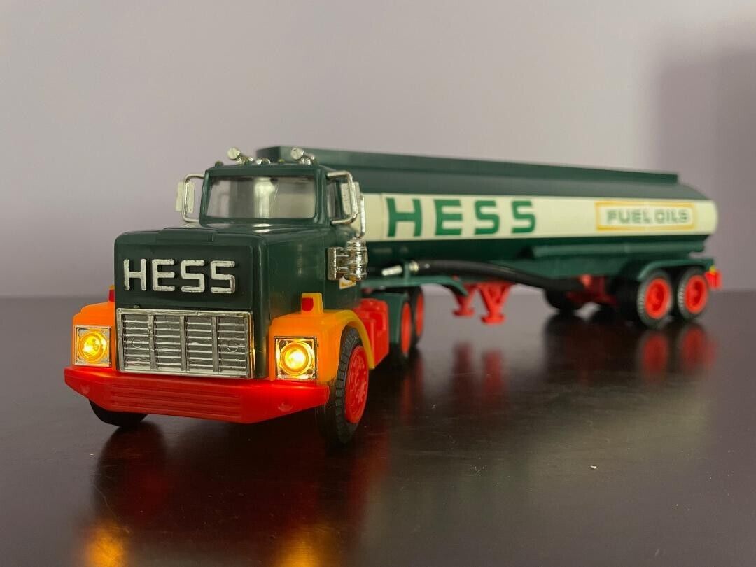 1977 Hess Tanker Truck- 2 Inserts, Case Fresh Collector Condition- WorkingLights