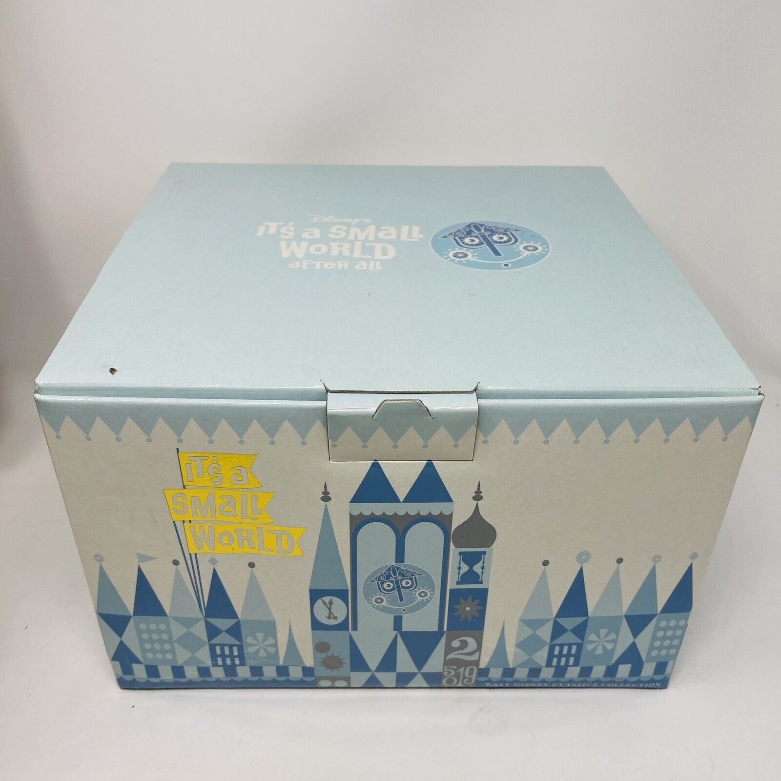 Disney WDCC It’s A Small World England Royal Duty & Tower COA NEVER REMOVED