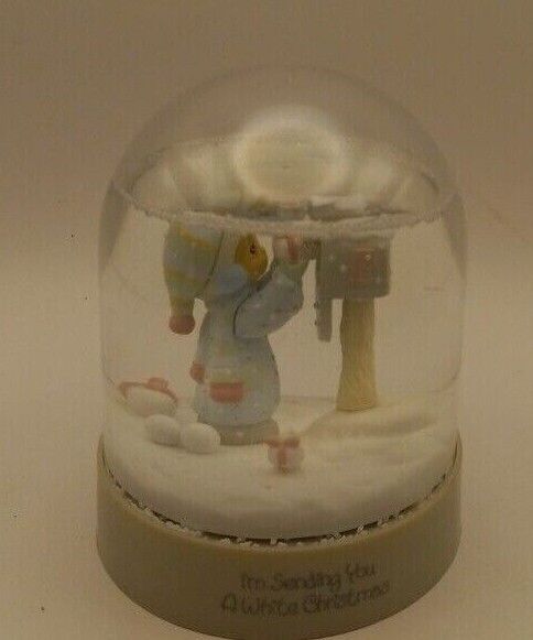Precious Moments Vintage1986 Snow Globe “I’m Sending You a White Christmas” 