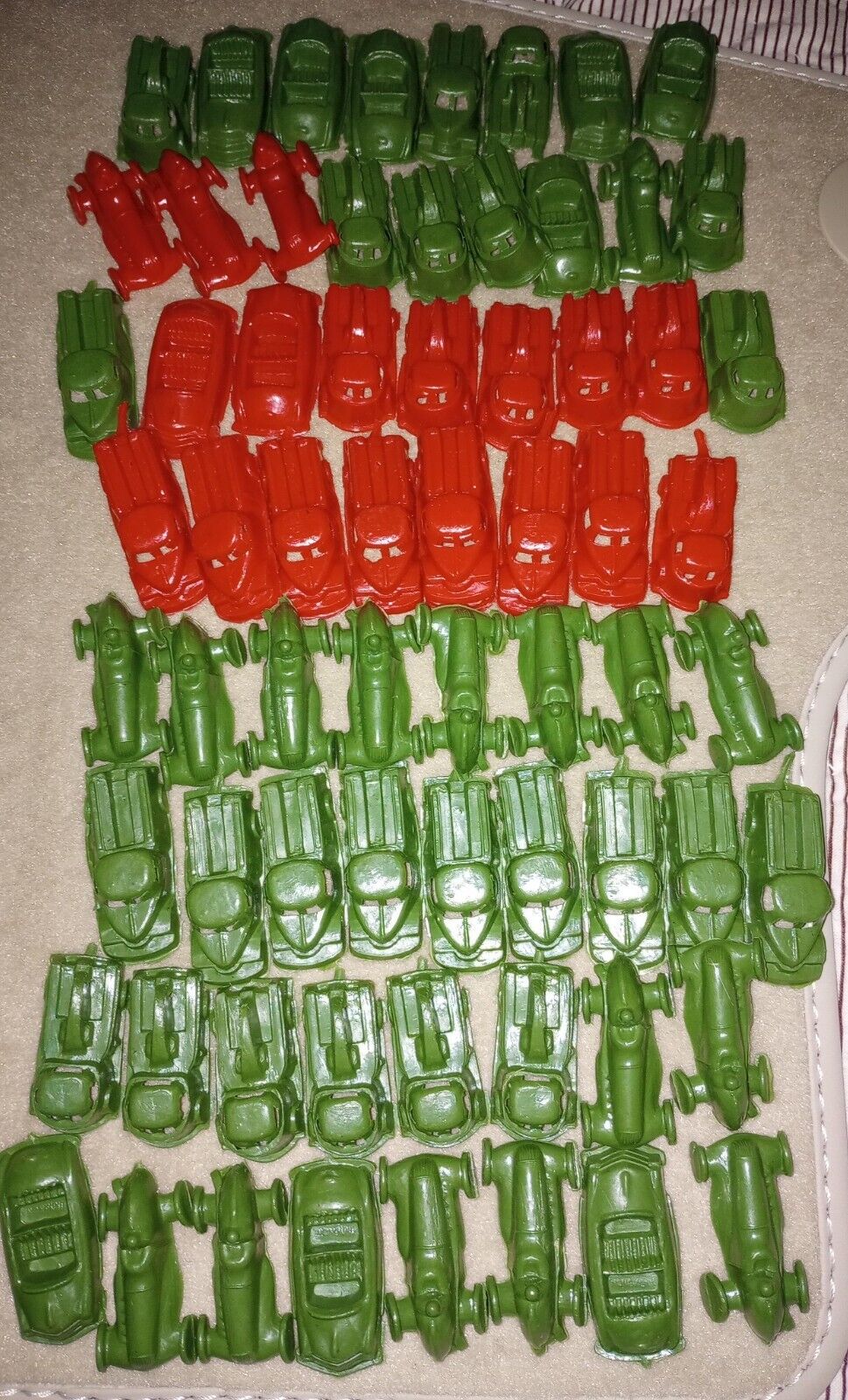 60+ Red Green Toy PLASTIC CARS TRUCKS FOR VENDING MACHINE VINTAGE NOS @1.5\