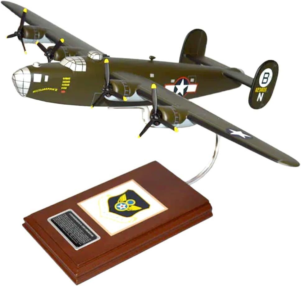 USAAF Consolidated B-24 Liberator Desk Top Display WW2 Model 1/62 SC Airplane